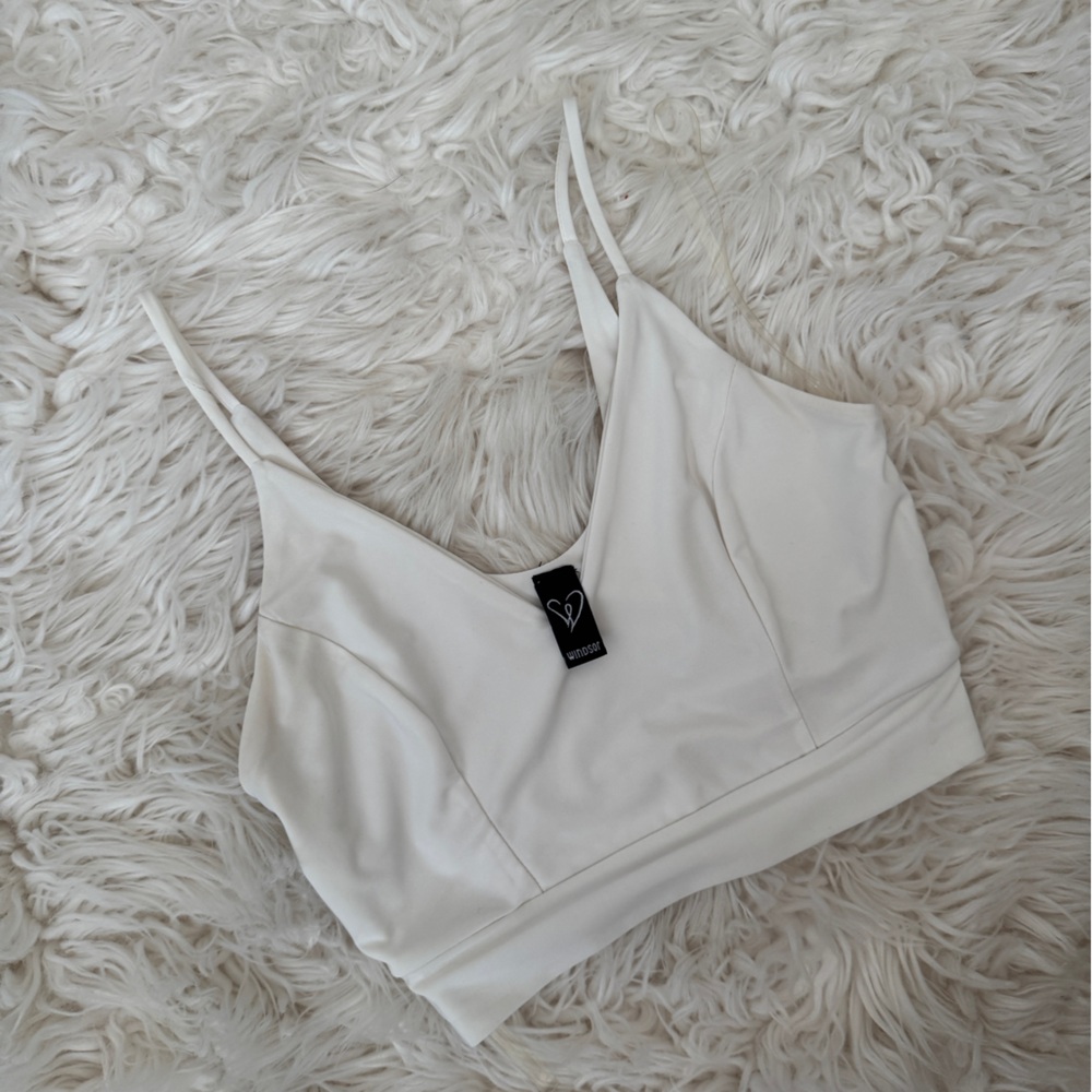 Windsor White “elegant” Cropped Top